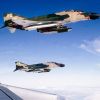 Истребители F-4 в не…