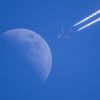 Луна и самолет. Муль…