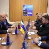 Миролюбия нового премьера Болгарии хватило ненадолго. Накачка ВСУ оружием продолжается