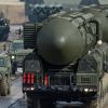 'Только после вас'. Россия не станет бездумно 'пилить' свой ядерный щит (Транспортно-пусковая установка межконтинентальных баллистических ракет Тополь-М) Транспортно-пусковая…