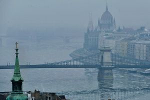 Фото: Bela Szandelszky / AP Фото: Bela Szandelszky / AP
