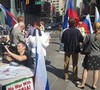 Жители Нью-Йорка устроили пикет в поддержку Владимира Путина перед выступлением в ООН