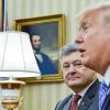 Три обидные буквы: Трампа обвинили в оскорбительном употреблении 'Украина' (Трампа обвинили в обидном употреблении слова Украина) Трампа обвинили в об…