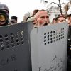 Митингующие возле Верховной рады выдвинули Порошенко новые требования (Бойцы батальона Донбасс во время митинга у здания Верховной рады Украины) Бойцы батальона Донб…
