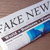 Новое слово на букву F, или Как fake news стали правдой жизни (Газета с фейковыми новостями на столе) Газета с фейковыми н…