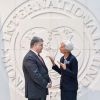 Порошенко решил сыграть с МВФ в 'украинскую рулетку' (На фото: Президент Украины Петр Порошенко и глава Международного валютного фонда Кристин Лагард (Фот…) На фото: Президент У…