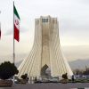 Иранская сделка: США теряют мировую гегемонию (Башня Азади, построенная на одноименной площади в Тегеране) Башня Азади, построе…