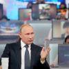 Запад о 'прямой линии' Путина: Из нужд россиян сделали шоу (На фото: президент России Владимир Путин во время ежегодной специальной программы Прямая линия с Вла…) На фото: президент Р…