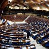 Европа грозится выгнать Россию — и требует платить (Делегаты в зале на пленарном заседании зимней сессии Парламентской ассамблеи Совета Европы. Архивное фото) Делегаты в зале на п…