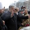 Порошенко объявил войну православию и захваты церквей (На фото: митрополит Епифаний и президент Украины Петр Порошенко (слева направо на первом плане) во в…) На фото: митрополит …
