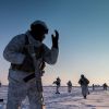 Россия выигрывает битву за Арктику (Бойцы отряда специального назначения МВД Чеченской Республики во время учений в районе Северного пол…) Бойцы отряда специал…