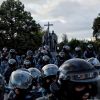 Фабрика 'невинных' жертв полиции Москвы: удар по животу