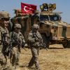 Хаос во внутренней политике США перешел на Турцию и Сирию (Американские солдаты во время совместного патрулирования США и Турции недалеко от Тель-Абьяда | © AF…) Американские солдаты…