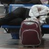 Rzeczpospolita: каждый второй украинец в Польше уже сидит на чемоданах (Женщина в аэропорту Борисполь в Киеве в ожидании вылета | © РИА Новости, Григорий Василенко) Женщина в аэропорту …