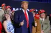 Трамп: американцы были обмануты (Трамп: американцы были обмануты) Трамп: американцы бы…