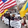 Прибалтика и Украина в панике, или Игла бывает не только нефтяная (Митинг перед посольством США в Киеве) Митинг перед посольс…