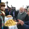 Праздник непослушания с чак-чаком (Фото: Илья Питалев / фотохост-агентство brics-russia2024.ru) Фото: Илья Питалев /…