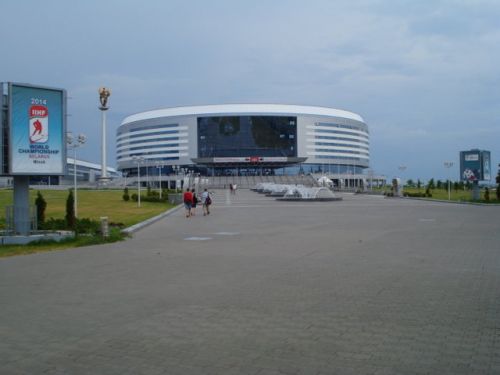 Хоккей в Беларуси - больше, чем хоккей. 2014г - страна принимает у себя чемпионат мира. Возможно традиционное лидерство в этом виде спорта будет поколеблено. Оснований - по крайней мере, куда больше, чем в аналогичном случае для российского футбола 2018 Хоккей в Беларуси - …