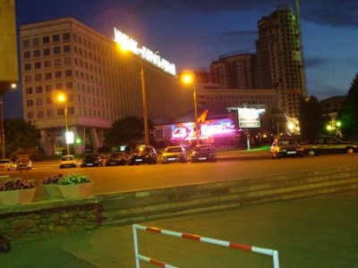 Игорный бизнес, в отличие от России в Беларуси не считается чем-то "преступным", что немедленно нужно спрятать подальше с глаз долой. Бюджет страны изрядно пополнился после демаршей слабоумного "старшего брата". Теперь многие российские игроки летают в Минск и Ригу Игорный бизнес, в от…
